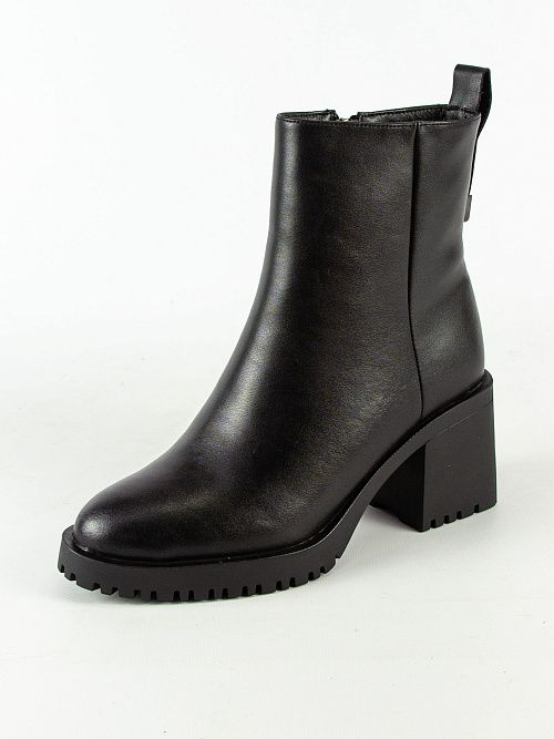 SCS-CSW05-0101-SW Ботильоны женские Madella 