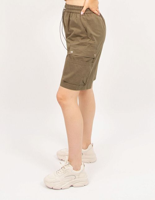 8353 Шорты женские зеленый MODA 