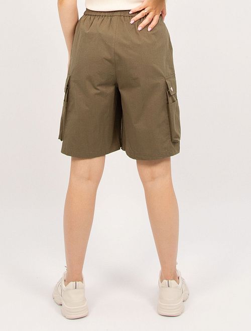 8353 Шорты женские зеленый MODA 