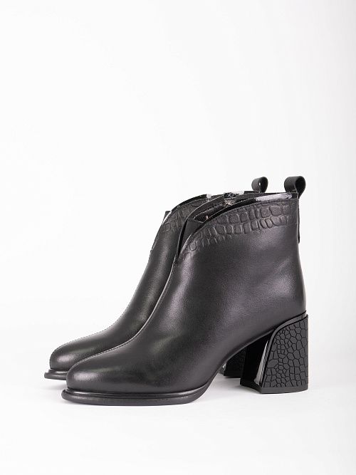 V128-N279-4M Ботинки женские натуральная кожа черный 365 