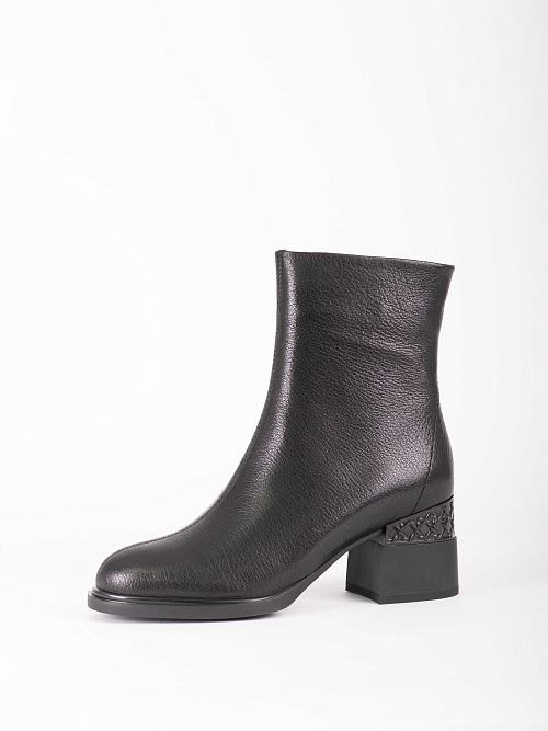 JA319-X110-P1437 Ботинки женские натуральная кожа черный 365 