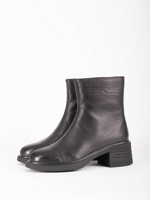 JA247-M402-1ZM Ботинки женские натуральная кожа черный 365 