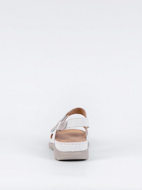 UYI-51645-1B-SP Сандалии женские белый Madella 