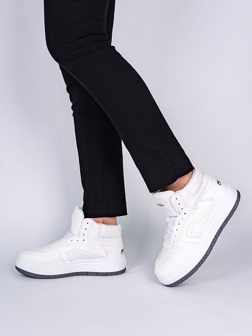 EQ002-041 Кроссовки женские Baden 