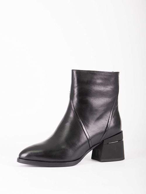 V62-N159-P935ZM Ботинки женские натуральная кожа черный 365 