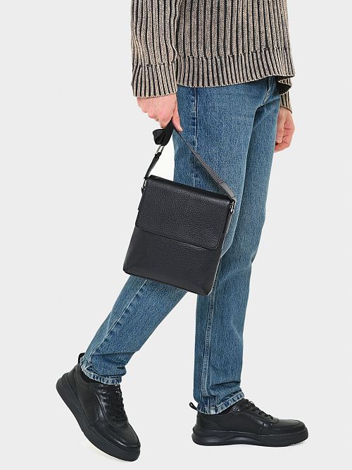 113-429-11-4 Сумка мужская черный 365 