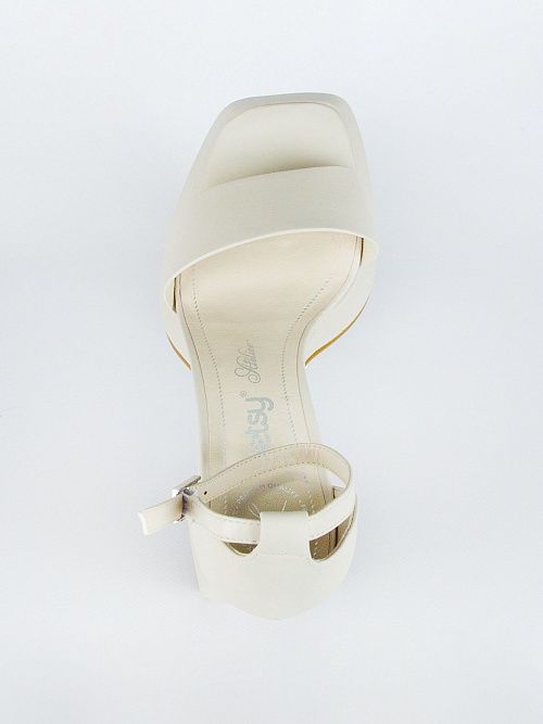 937101/04-06 Босоножки женские BETSY 