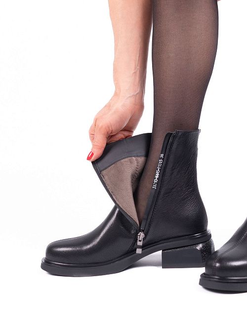 JA210-M445-P1315 Ботинки женские натуральная кожа черный 365 