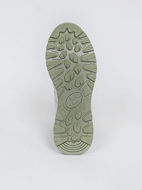 147568/25-02 Кроссовки женские GRUNBERG 