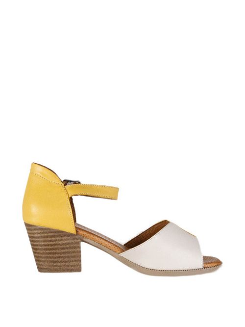 870-35-20-18 Босоножки женские SandM 