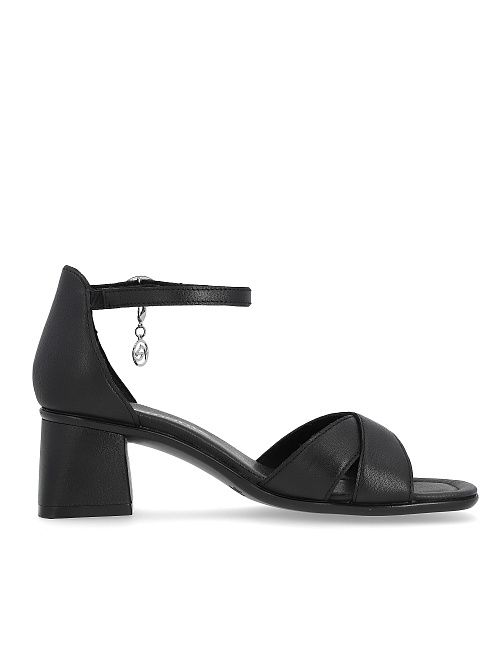 D1K50/00 Босоножки женские Remonte 