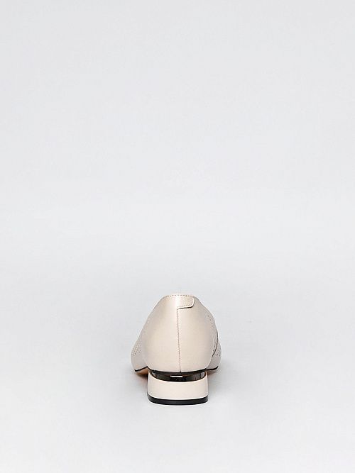 XJU-51636-1B-SP Туфли женские белый Madella 