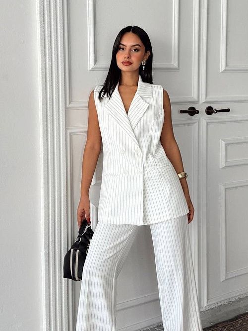 4126 Жилет женский белый GIRL 