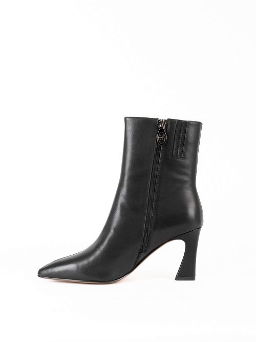 NE048Z-H1618-P8008 Ботинки женские натуральная кожа черный 365 