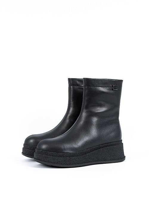 U501-040 Ботинки женские черный Baden 